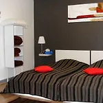 Les Boucles De Meuse 3 Etoiles فندق Monthermé